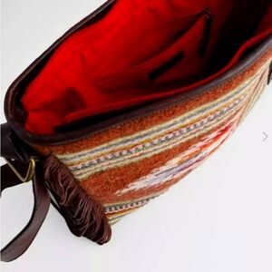 NWT ARIAT SHERIDAN COLLECTION CROSS BODY BAG